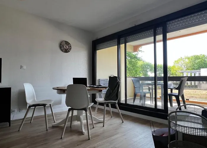 Apartment Near The City Center